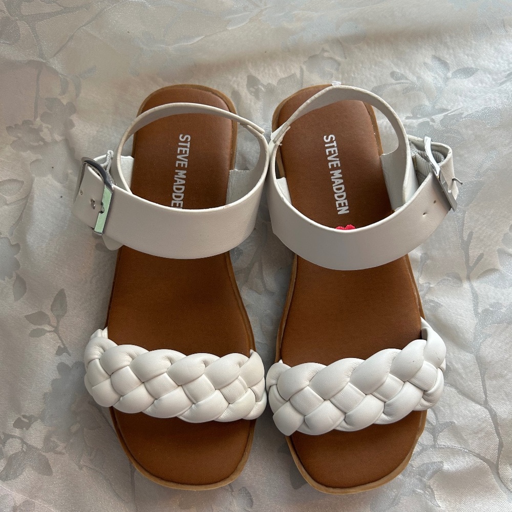 Steve Madden White Sandals- youth